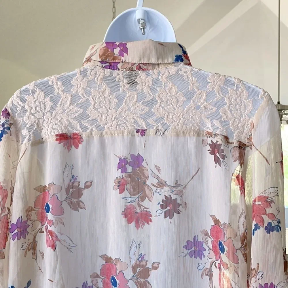 𝅺AMERICAN RAG Roll-tab Floral Button down Size M - Picture 6 of 10